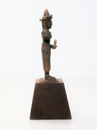 Cambodge, Civilisation Khmer, XII - XIIIe s - Statur de Uma en bronze 2