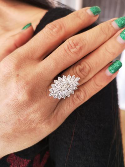 Bague marquise en or gris et diamants 2