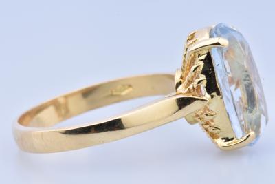 Bague en or jaune 18 carats composée d’une topaze 2