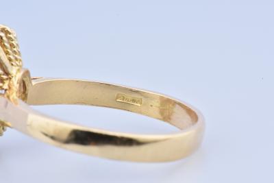 Bague en or jaune 18 carats composée d’une topaze 2
