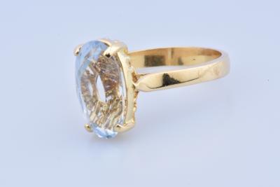 Bague en or jaune 18 carats composée d’une topaze 2