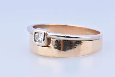 Bague en or bicolore 18 carats composée d’un beau diamant 2