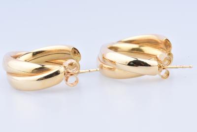 Belles boucles d’oreilles créoles en or 18 carats 2