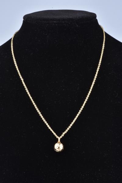 Pendentif ballon de football en or jaune 18 carats (750 millièmes). 2