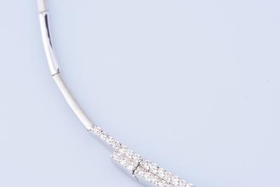 Magnifique collier en or blanc 18 carats, fermoir tiroir 2