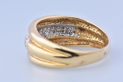 Bague en or jaune 18 carats composée de 34 diamants brillants 2