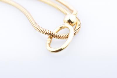 Collier en or jaune 18 carats (750 millièmes). Chaine en maille serpent. 2