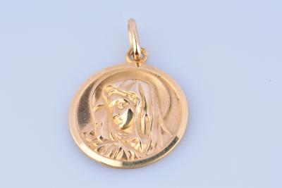 Pendentif Vierge Marie en or 18 carats 2