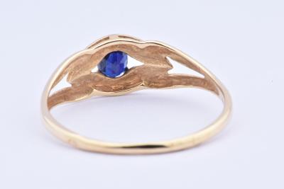 Bague en or jaune 18 carats composée d’un saphir 2