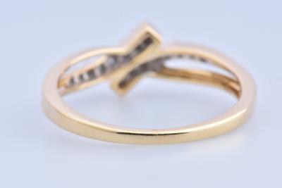 Bague en or jaune 18 carats ornée de 16 diamants 2