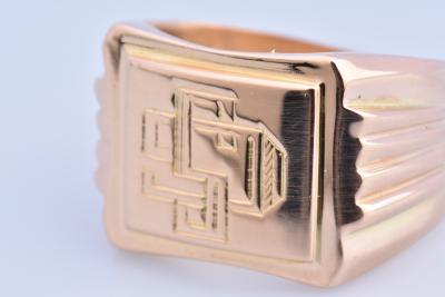 Bague chevalière homme en or jaune 18 carats 2