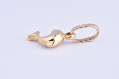 Beau pendentif dauphin en or jaune 18 carats 2