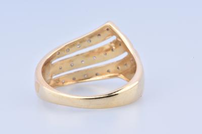 Bague en or jaune 18 carats ornée de 21 diamants ronds brillants 2