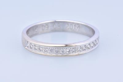 Belle bague en or blanc 18 composée de 18 diamants ronds brillants 2