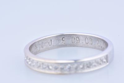 Belle bague en or blanc 18 composée de 18 diamants ronds brillants 2