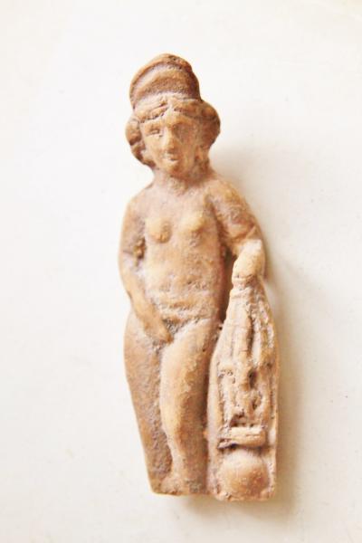 Déesse Vénus pudique au bain 2