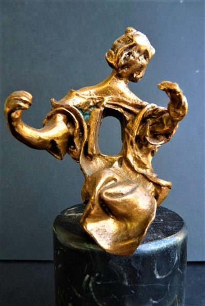 Salvador DALI - La Madone de Port Lligat,  Sculpture en bronze signée 2