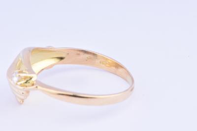 Bague main originale en or jaune ornée d’un  diamant taille brillant de 0.04 ct 2