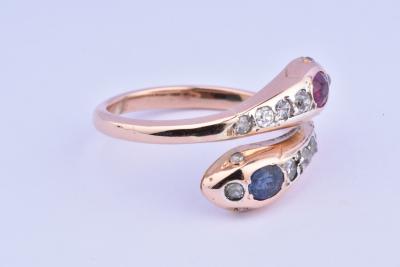 Bague serpent en or rose 18 carat  ornée de diamants, saphir et rubis 2