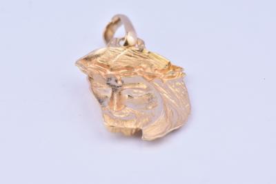 Pendentif en or 18 carats tête de Jésus Christ 2
