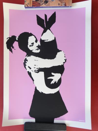 BANKSY (1974) (d’après) - Bomb Hugger 2003, sérigraphie signée 2