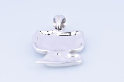 Pendentif Hello Kitty orné de diamants et de rubis 2