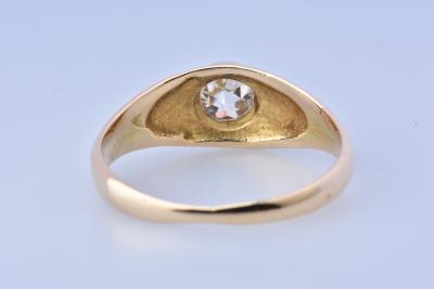 Bague solitaire en or jaune diamant de 0.3 carat 2