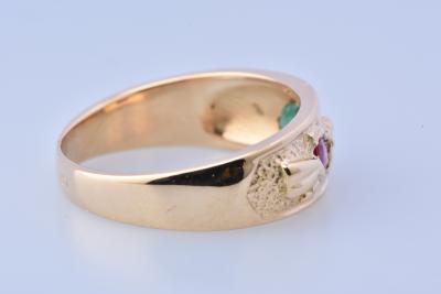 Bague en or jaune 18 carats rubis navette et émeraude navette 2
