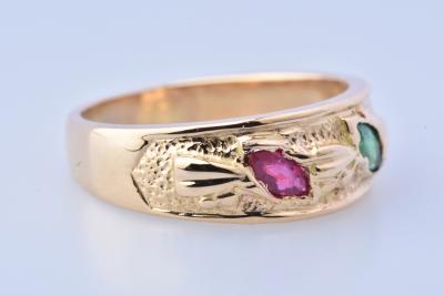 Bague en or jaune 18 carats rubis navette et émeraude navette 2