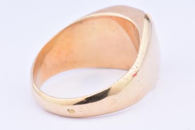 Bague chevalière en or jaune Lettre M H en relief 2