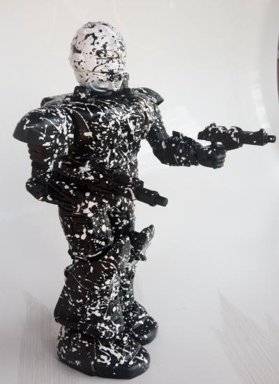 SPACO - Black & White - Sculpture 2