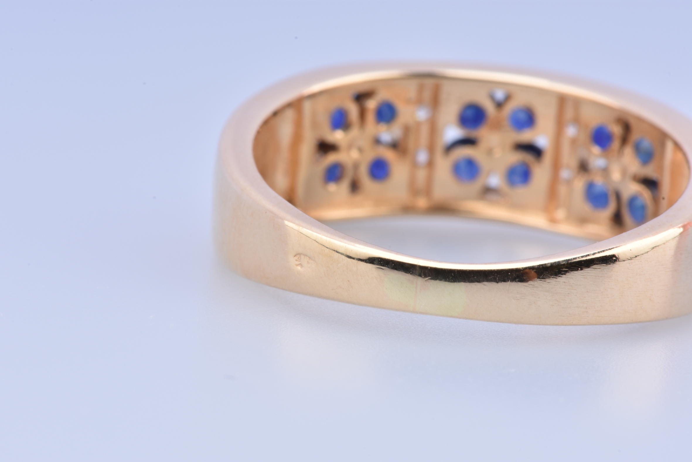 Bague Ancienne En Or 750 Millièmes (18 Carats) Avec Saphirs Et Diamants - Poids 2.74g - Occasion Très Bon état