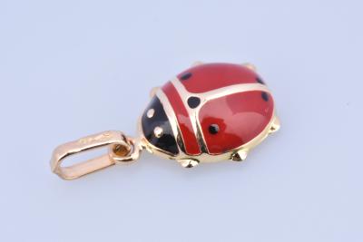 Joli pendentif coccinelle en or jaune 18 carats (750 millièmes). 2