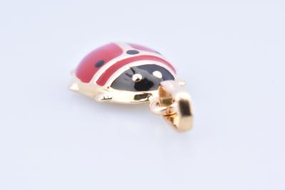 Joli pendentif coccinelle en or jaune 18 carats (750 millièmes). 2