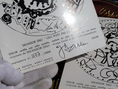 Salvador Dali - Assiettes Daum Pâte de Verre Finition Or Signées Numérotées Certificats 2
