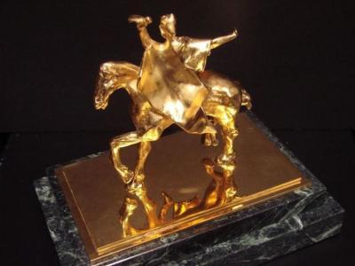 Salvador DALI (d’après) - L’empereur Trajan, Sculpture en or 2