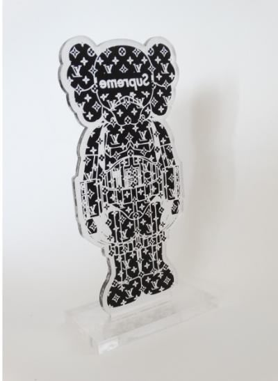 Louis Vuitton X Supreme, Kaws Stormtrooper, Sculpture en plastique 2
