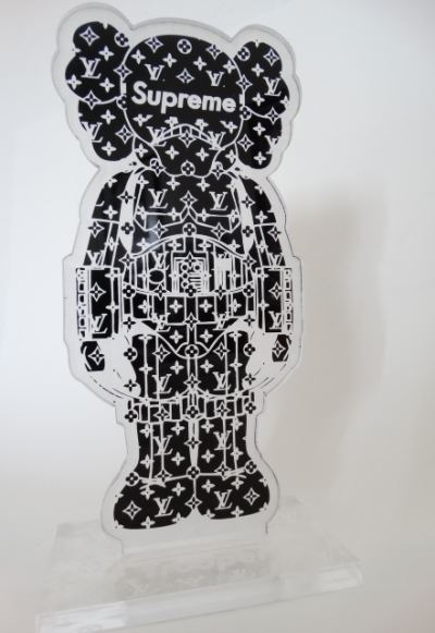 Louis Vuitton X Supreme, Kaws Stormtrooper, Sculpture en plastique 2