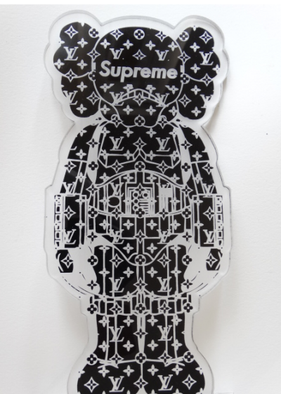 Louis Vuitton X Supreme, Kaws Stormtrooper, Sculpture en plastique 2