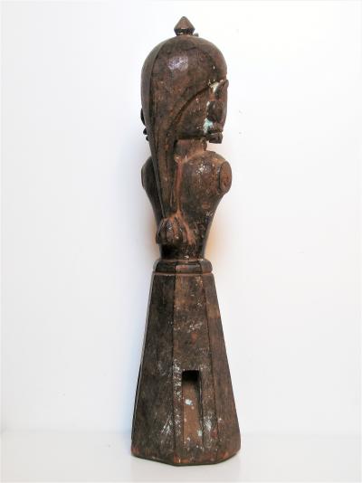 Nord de l’Inde, ethnie Bhils - Figure féminine en bois, culte de la déesse Gauris 2