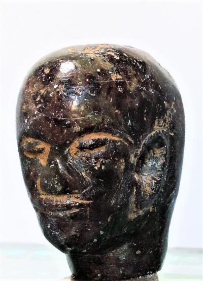 Rare pendentif figurant une tête humaine, ethnie Pyu, Birmanie, 7/8eme siècle 2