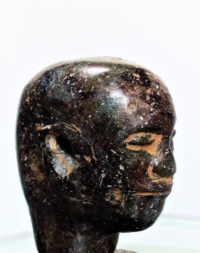 Rare pendentif figurant une tête humaine, ethnie Pyu, Birmanie, 7/8eme siècle 2