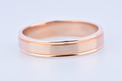 Bague alliance en or rose 18 carats 2