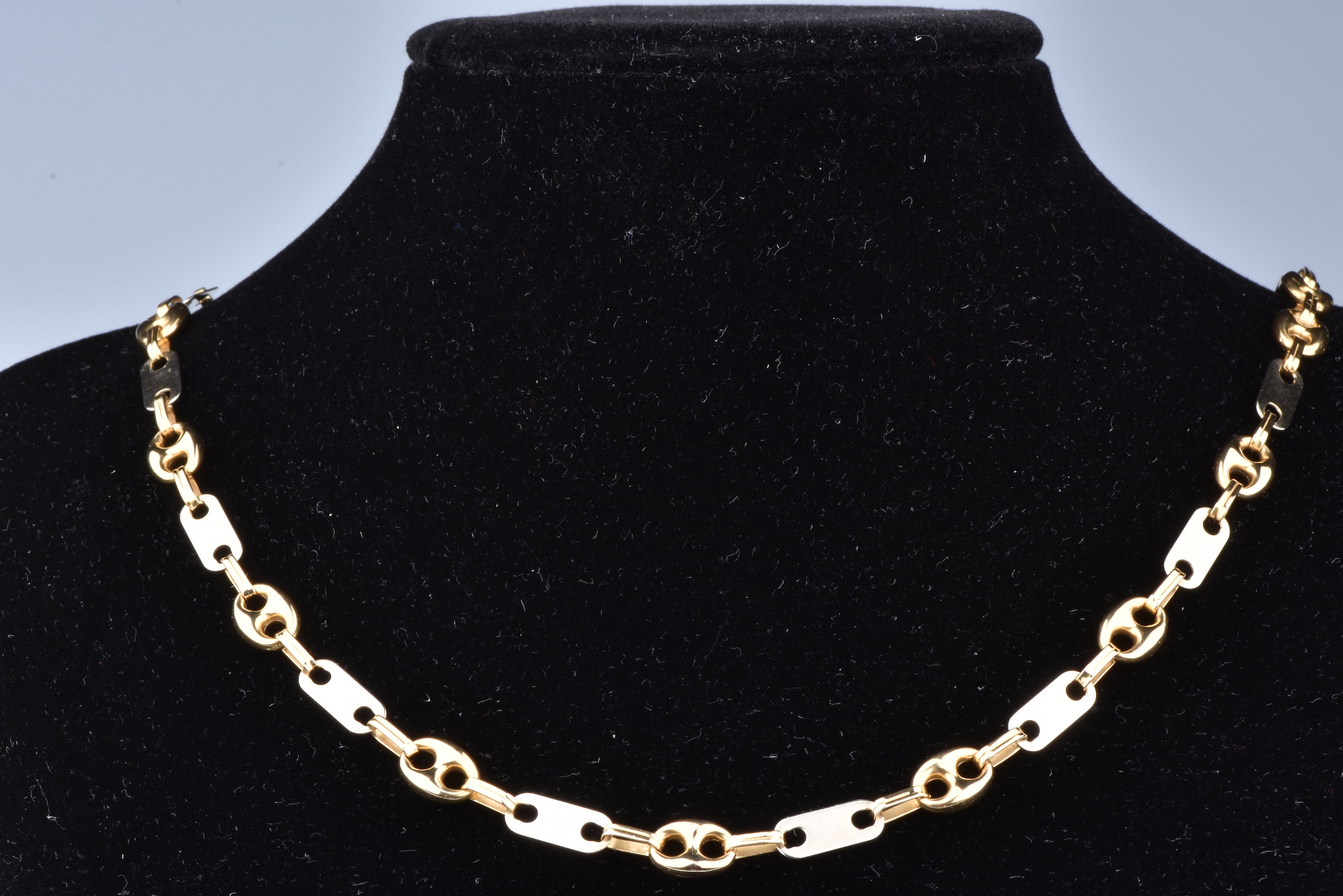 COLLIER CORAIL ROSE avec SUSTA EN OR 18 carats-Longueur 48cm