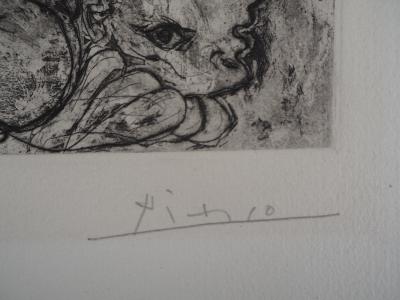 Pablo PICASSO - L’étreinte, Suite Vollard (planche 32) - Gravure originale à l’aquatinte, Signée au crayon 2