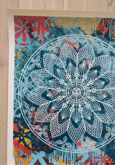 Shepard FAIREY (Obey) - Collage Peace Mandala (Blue) 2024 - Sérigraphie signée au crayon 2