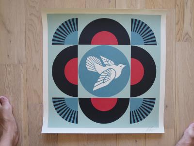 Shepard FAIREY (Obey) - GEOMETRIC DOVE Black, 2021 - Sérigraphie signée au crayon 2