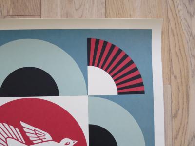 Shepard FAIREY (Obey) - GEOMETRIC DOVE BLUE, 2021 - Sérigraphie signée au crayon 2