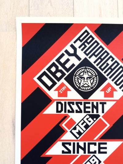 Shepard FAIREY (Obey) - Constructivist Banner Black - Sérigraphie signée au crayon 2