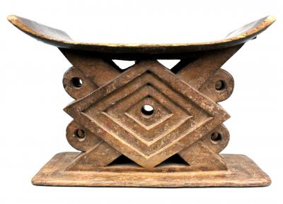 Ghana, Ashanti, Tabouret à motifs géométriques 2